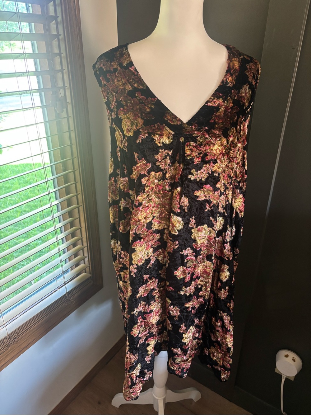 Hopeless Romantic Crushed Velvet Floral Midi Dress Whimsigoth Boho L